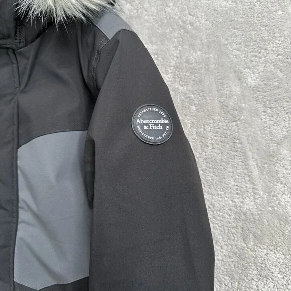 NWT Abercrombie & Fitch Boy's Snow Parka Zip Up Pockets Hood Sz 5 / 6 Black $130 - Picture 4 of 15